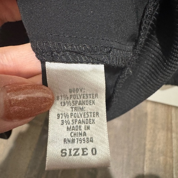 ZENERGY BY CHICO’S Black Zip Up Jacket Size 0/S/4-6 Sporty Athletic Chic Sleek - Picture 11 of 16